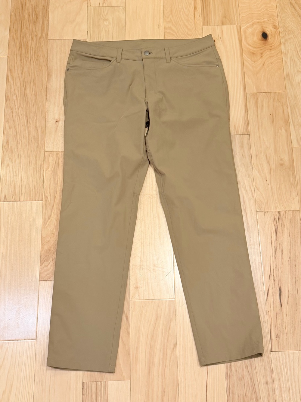 LIKE NEW Lululemon Men’s ABC Classic Fit Pant *Warpstreme 32”